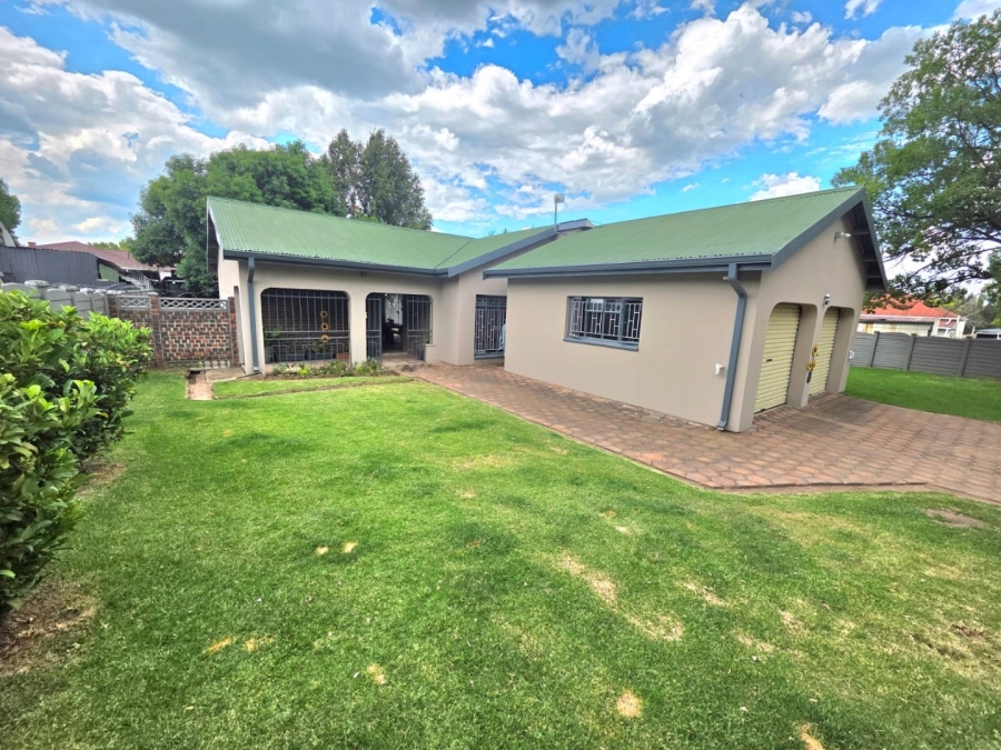 3 Bedroom Property for Sale in Eureka Free State